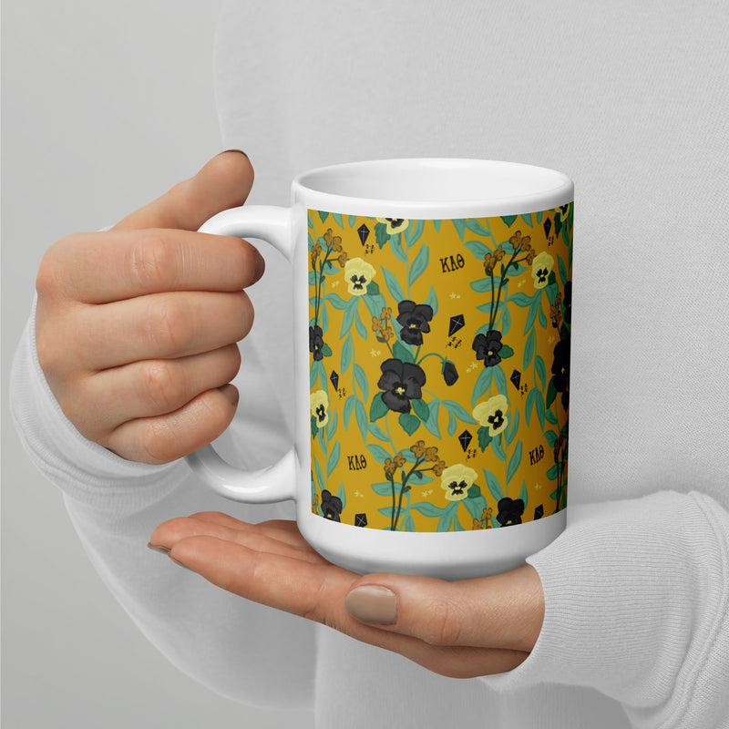 Theta pansy floral mug in gold in 15 oz size