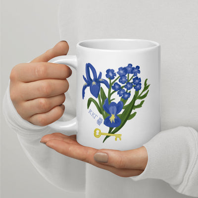 Kappa Kappa Gamma Fleur de Key Mug in 20 oz size in model's hands in white