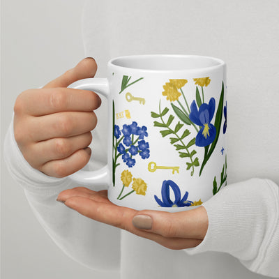 Kappa Kappa Gamma larger 20 oz mug in white with Fleur de Lis floral print that makes a great gift idea