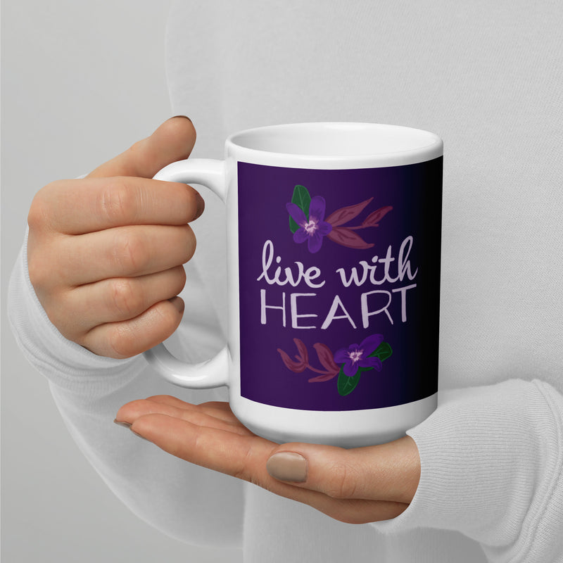 Sigma Kappa motto mug in violet in 15 oz size shown in model&