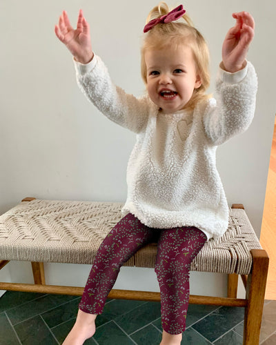 Alpha Phi Ivy and Forget-Me-Not-Kid's Leggings in bordeaux on child model